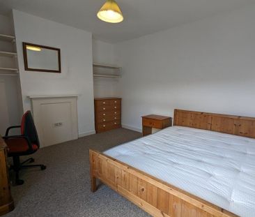 5 bedroom end of terrace house to rent - Photo 5