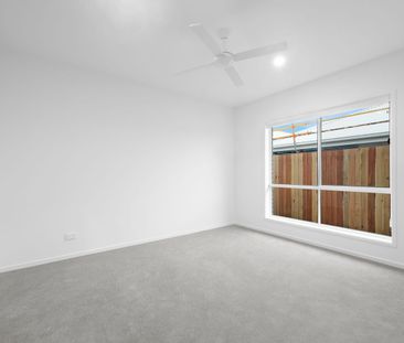 BRAND NEW MODERN FAMILY HOME IN NEW ESTATE - Photo 2