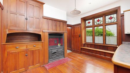 CHARACTER PLUS! - Photo 4