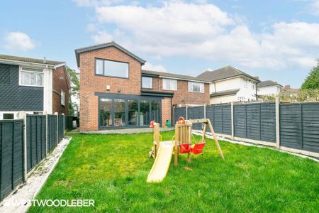 5 bedroom semi-detached house to rent - Photo 4