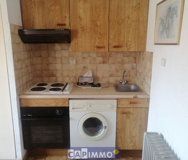 Location Appartement 1 pièce 21m² HYERES 83400 - Photo 3