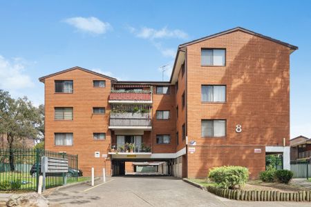 Spacious, modern and convenient - Photo 3