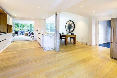 6 Bedroom House To Let - Photo 3