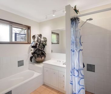 Single Level 3 Bedroom Home - Photo 6