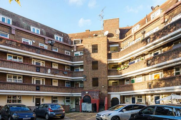 3 bedroom flat to rent - Photo 1