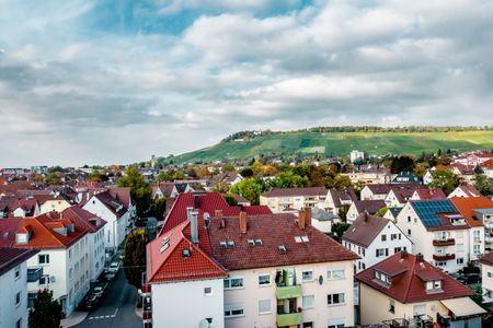 Möblierte 2-Zimmer Penthouse-Wohnung im Heilbronner Zentrum zu vermieten! - Foto 4