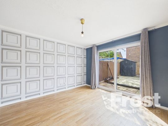 Kilross Road, Feltham, Middlesex,TW14 - Photo 1