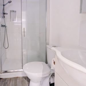 Studio Flat, Vaughan Avenue, NW4 - Photo 3