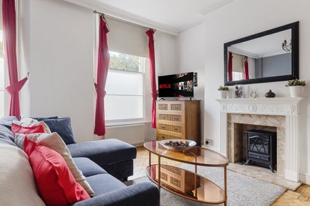 2 Bed Flat, Oakley Square, NW1 - Photo 2