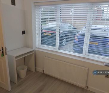 Studio to rent - Photo 5