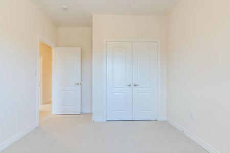 For Lease - 83 Great Falls Boulevard, Hamilton, Ontario - Photo 5