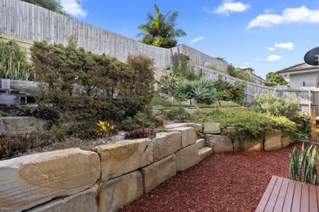 For Lease: Premium Family Home With its Own Mini-Golf Course in Prime Holmview Location! - Photo 2