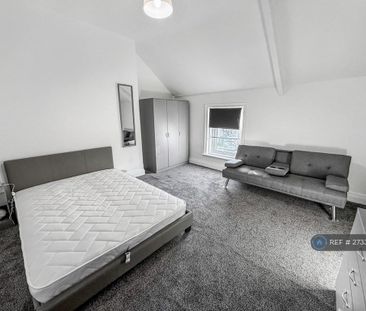 1 bedroom in a house share to rent - Photo 5