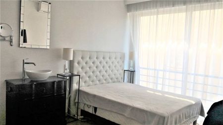 Location Appartement 3 pièces 78m² CANNES 06400 - Photo 4