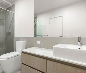 Stylish Townhouse Living in the Sought-After Brompton Estate - Photo 1