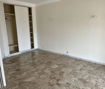 Location Appartement 3 pièces 60 m2 à Villefranche-sur-Mer - Photo 2