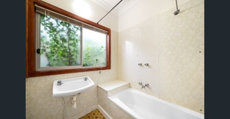 Well situated, light filled home. - Photo 5