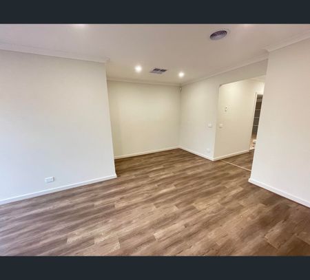8 Worope Street, Wyndham Vale, Vic 3024 - Photo 4