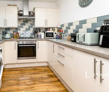 3 bedroom terraced house to rent - Photo 4