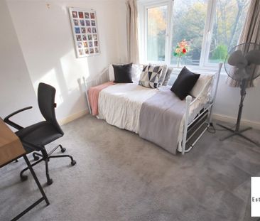 2 Bedroom House - Semi-Detached To Let - Photo 5