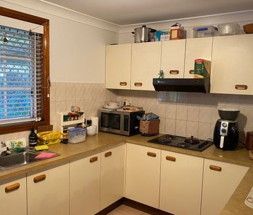 FIVE MINUTES FROM GUILFORD STATION! - Photo 2