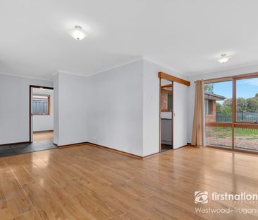 40 McKenzie Crescent, 3029, Hoppers Crossing Vic - Photo 2