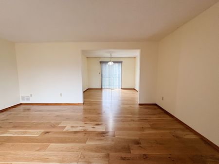 For Lease - 213 Sunnidale Street, Clearview, Ontario - Photo 4