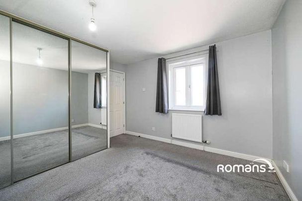 Darby Vale, Warfield, Bracknell, RG42 - Photo 1