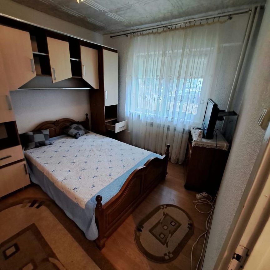 Apartament 2 camere de inchiriat, mobilat si utilat, zona Areni. - Fotografie 1