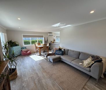 Near New 3 Bed House at the beach - Photo 1