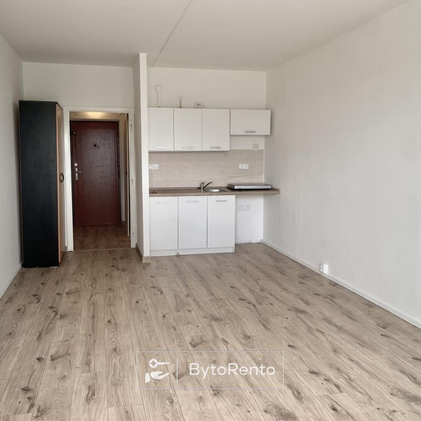 Pronájem bytu 1+kk a garsoniéry 27 m² - Photo 1