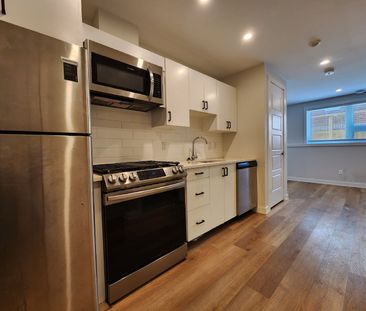 689 Churchill Avenue North - LL04 - Photo 2