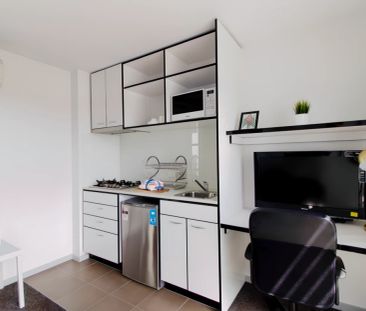 1 Bedroom with balcony style 2 - Photo 4