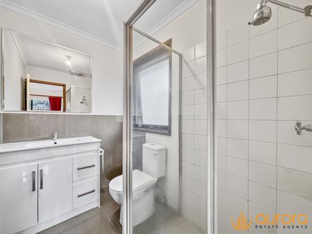 9 Warburton Court, Endeavour Hills VIC 3802 - House For Rent | Domain - Photo 4