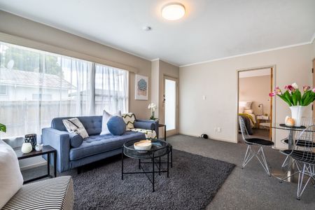 Sunny unit in great location - Photo 4