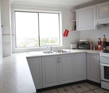 2 Bedroom unit in Great Location! - Photo 5
