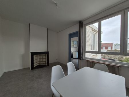 Location Appartement 3 pièces 83m² DUNKERQUE 59430 - Photo 2