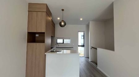 3 bedroom Home in The Glade, Mount Wellington! - Photo 5