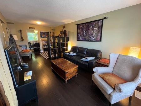 882 Winchester Lane - 2 bed, 2.5 bath, ALL INCLUSIVE! - Photo 3