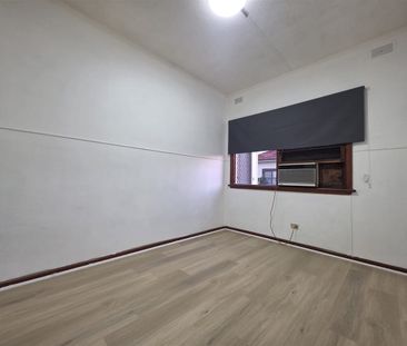 FAMILY Home FOR RENT – Renovated Kitchen, New Floors & Ultimate Wor... - Photo 1