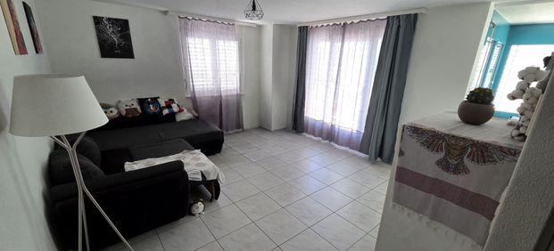 3,5-Zimmer-Wohnung im 1. Stock in Schmitten - Foto 1