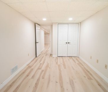 40 Duncan Dr, St. Catharines - 4 Bedroom Home with In-Ground Pool - Photo 1
