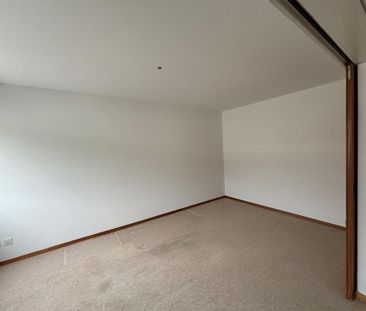 befristete 6-Zimmer-Attikawohnung mit Gemeinschaftspool - Photo 3