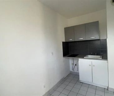 Location appartement 1 pièce - 27m² à Sens (89100) - Photo 3