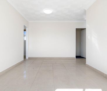 Modern Two Bedroom Apartment, Moments To The Shops, Transport And S... - Photo 6