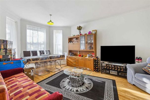 3 bedroom flat to rent - Photo 1