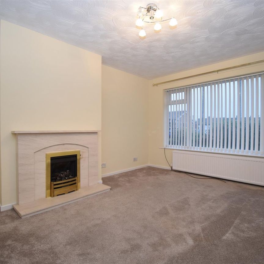 Mapplewell Drive, Ossett - Photo 1