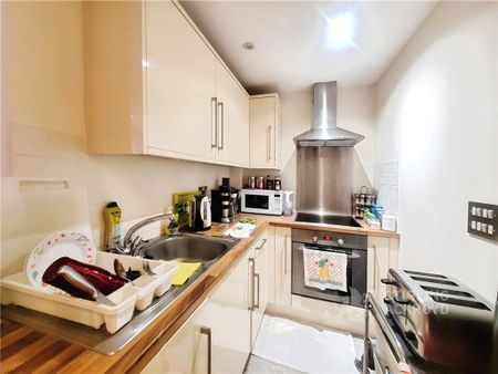 Darville House, Oxford Road East, Windsor, Berkshire, SL4 1EF - Photo 2