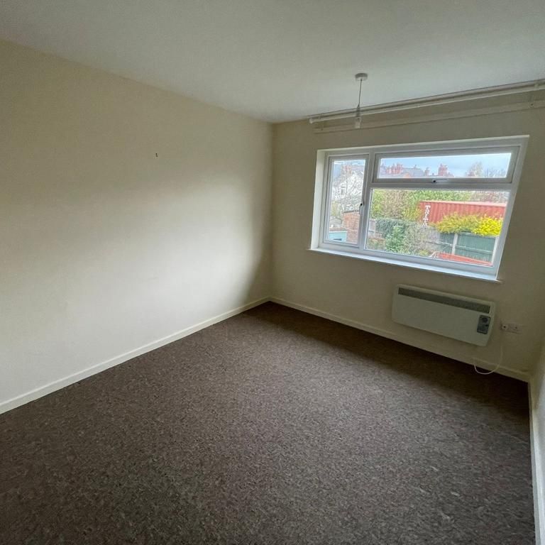 2 bedroom maisonette to rent - Photo 1