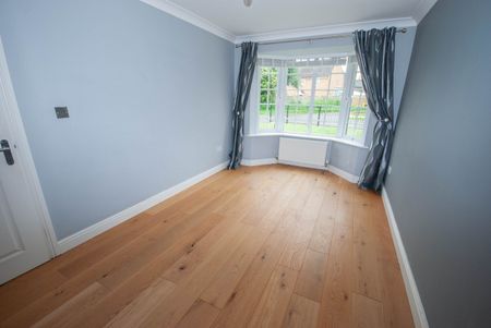 Lawford Lane, Rugby, CV22 - Photo 3